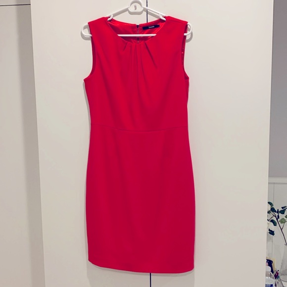 Tahari Dresses & Skirts - Tahari women’s dress